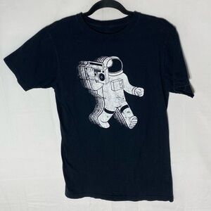 Threadless Black & White Astronaut Spaceman Graphic Tee T Shirt M